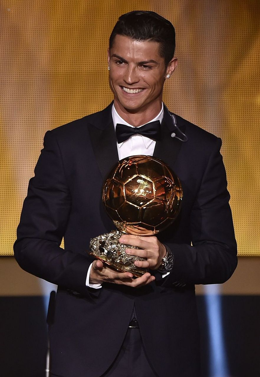 九游体育-关于C罗重要时刻比赛规则变更，勇士带队取胜！全场沸腾不已的信息